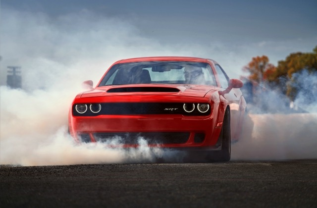 اسب بخار بیشتر ؟ یا وزن کمتر؟ کدام جذاب تر است؟ 1 2018 Dodge Challenger SRT Demon